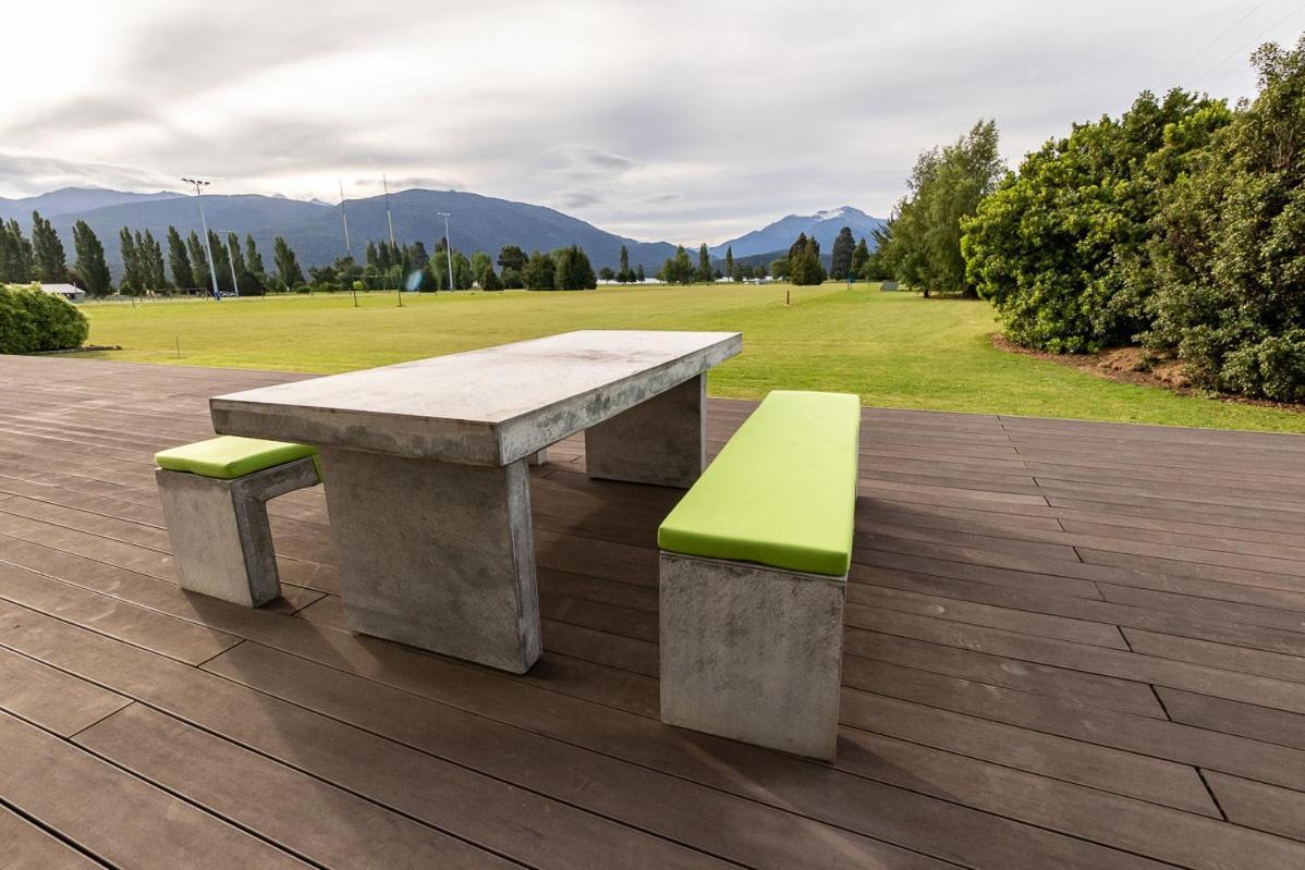 Poppa Pete'S - Te Anau Holiday Home Экстерьер фото